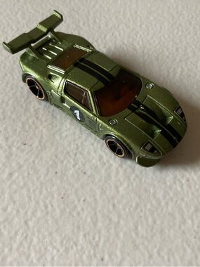 Hot Wheels Green Toy Car 2015 Mattel Ford GT LM